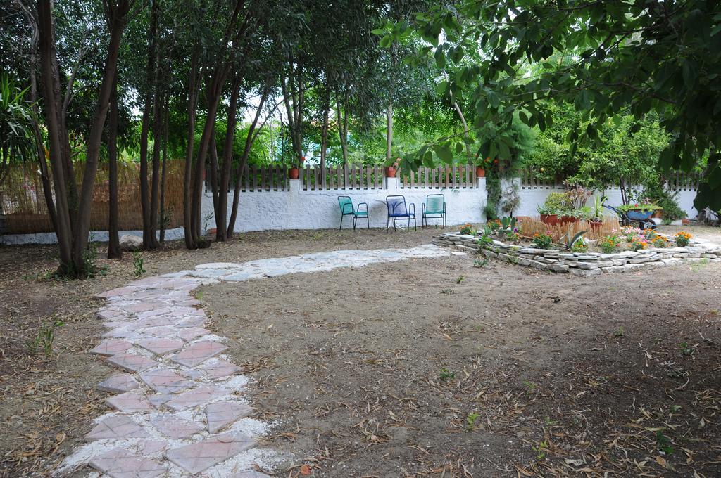 KalamákionVicky'S Gardenアパートメント エクステリア 写真