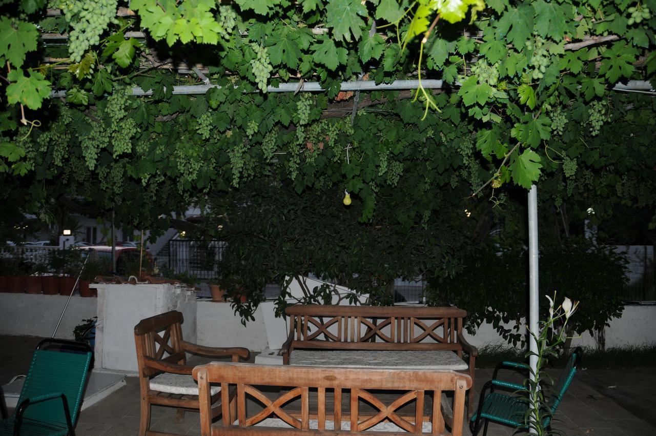 KalamákionVicky'S Gardenアパートメント エクステリア 写真